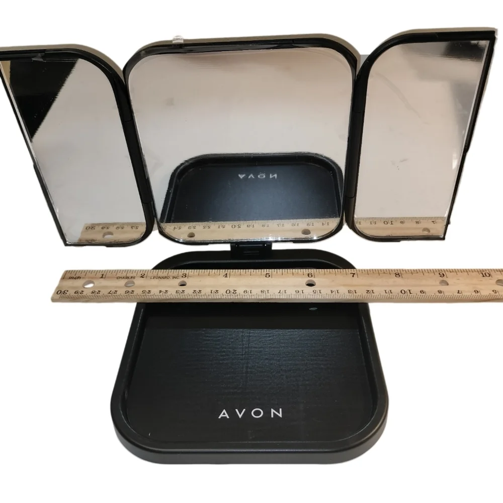Collapsible vanity mirror
